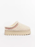 Papuci dama bej deschis din material textil Amaria