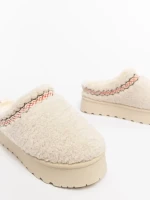 Papuci dama bej deschis din material textil Amaria