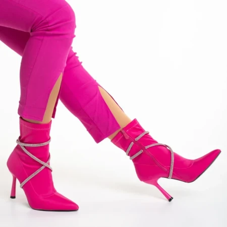 Botine dama fucsia din material textil Daila