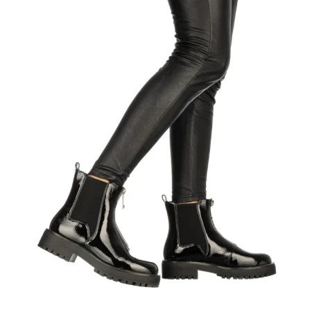 Ghete dama Stona negre