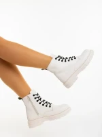 Ghete dama bej din piele ecologica Tarsia