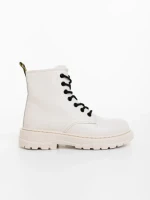 Ghete dama bej din piele ecologica Tarsia