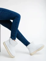Cizme dama albe din piele ecologica si material textil Leola