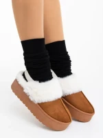 Papuci dama camel din material textil Delisia