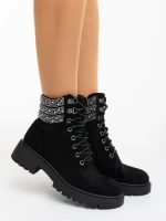 Ghete dama negre din material textil Megara