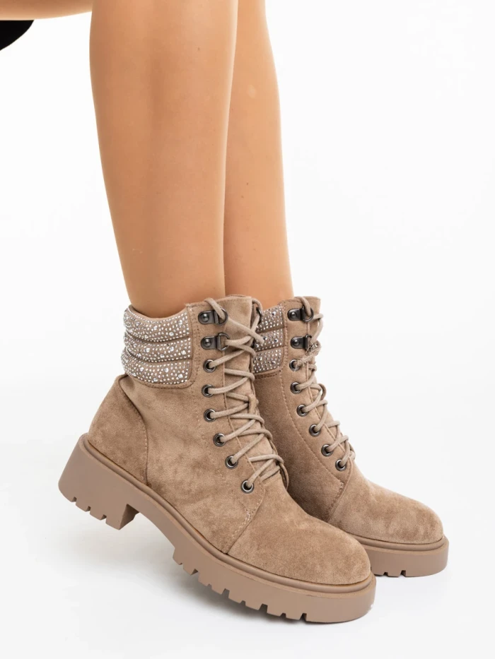 Ghete dama bej din material textil Megara