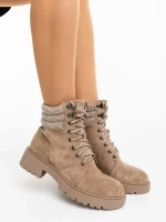 Ghete dama bej din material textil Megara