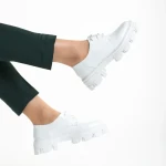 Pantofi dama casual albi din piele ecologica lacuita Tayla