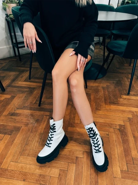 Ghete dama albe din piele ecologica Berena