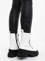 Ghete dama albe din piele ecologica Berena