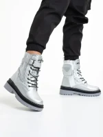 Ghete dama argintii din piele ecologica Vanissa