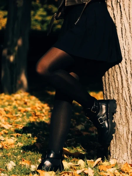 Ghete dama negre din piele ecologica Lucara