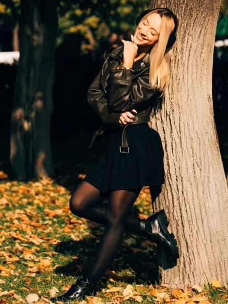 Ghete dama negre din piele ecologica Lucara