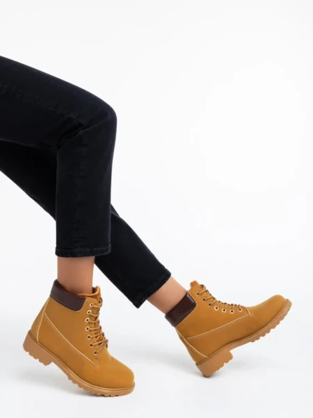 Ghete dama camel din piele ecologica Smilla