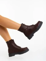 Ghete dama maro din piele ecologica Chara