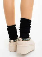 Papuci dama bej deschis  din material textil  Valtera