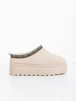 Papuci dama bej deschis  din material textil  Valtera