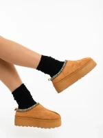 Papuci dama camel din material textil  Valtera