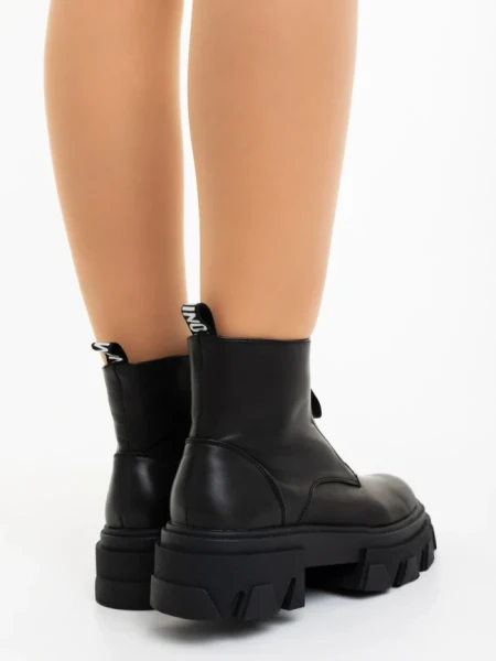 Ghete dama negre din piele ecologica Lunaria