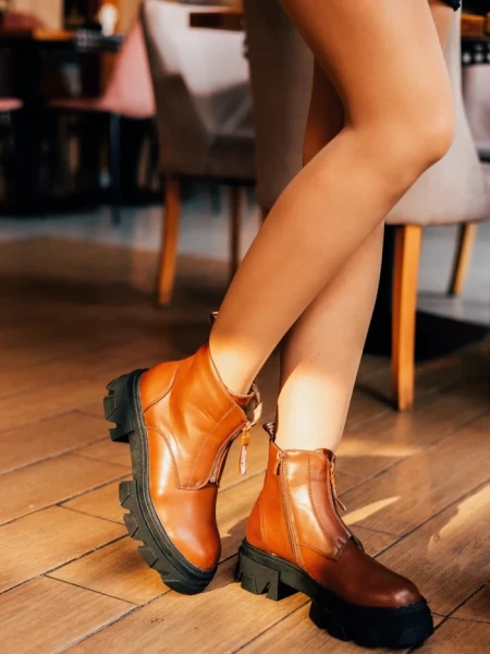 Ghete dama maro din piele ecologica Lunaria