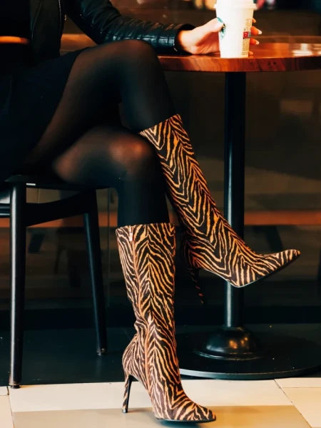 Cizme dama bej cu negru din material textil Ernestine