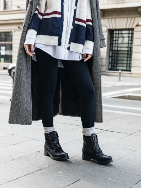 Ghete dama negre din piele naturala Dariona