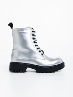 Ghete dama argintii din piele ecologica lacuita Mahina