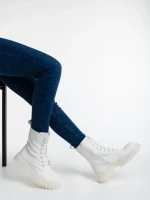 Ghete dama albe din piele ecologica Maryse