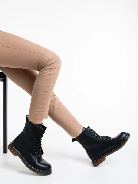 Ghete dama negre din piele ecologica lacuita Tierra