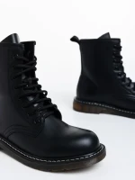 Ghete dama negre din piele ecologica lacuita Tierra