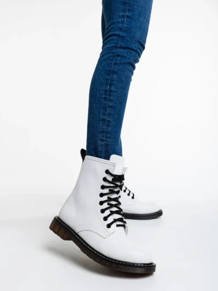 Ghete dama albe din piele ecologica lacuita Tierra