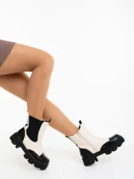 Ghete dama bej cu negru din piele ecologica Lilana