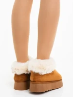 Papuci dama camel din material textil Astria