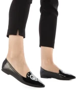 Balerini dama Coreen negri