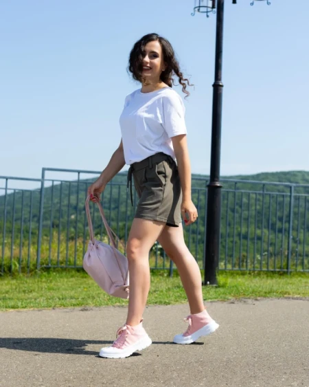 Tenisi dama Horny roz