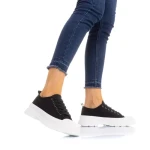 Tenisi dama Rava negri