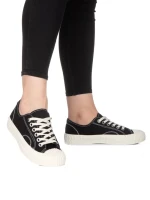 Tenisi dama Yalla negri