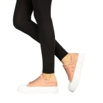 Tenisi dama Evelyn roz