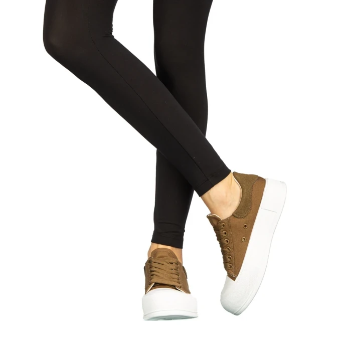 Tenisi dama Evelyn verzi