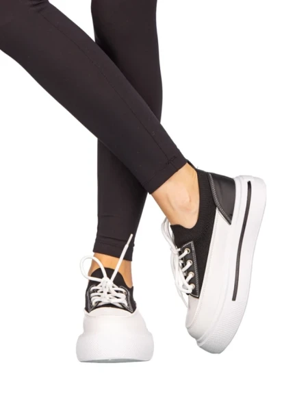 Tenisi dama Serusa negri