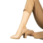 Pantofi dama cu toc bej din piele ecologica Crenta