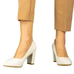 Pantofi dama cu toc albi din piele ecologica Crenta