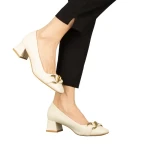 Pantofi dama cu toc bej din piele ecologica Sansiro