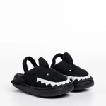 Papuci copii negri din material textil Vanden