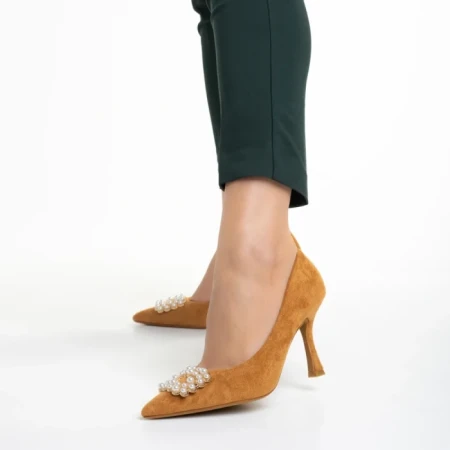 Pantofi dama camel din material textil cu toc Ziara