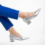 Pantofi dama argintii din material textil cu toc Ziva