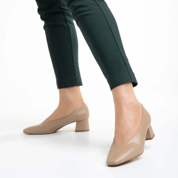 Pantofi dama bej din piele ecologica cu toc Veda