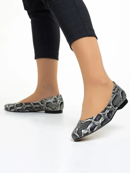 Balerini dama Marco bej cu negru din piele naturala Marnie