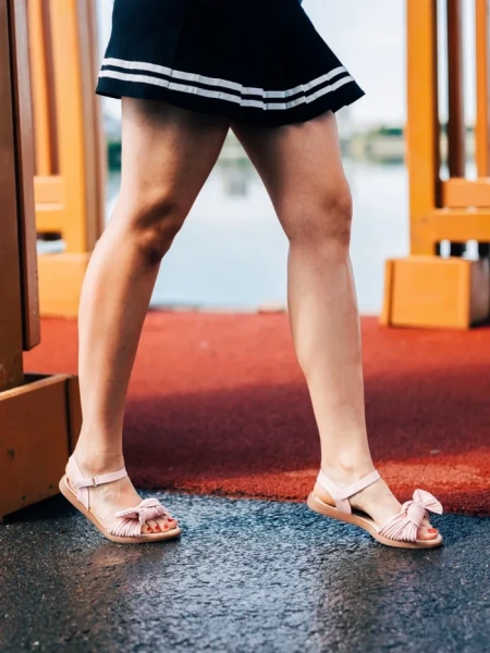 Sandale copii roz din piele ecologica Anuki