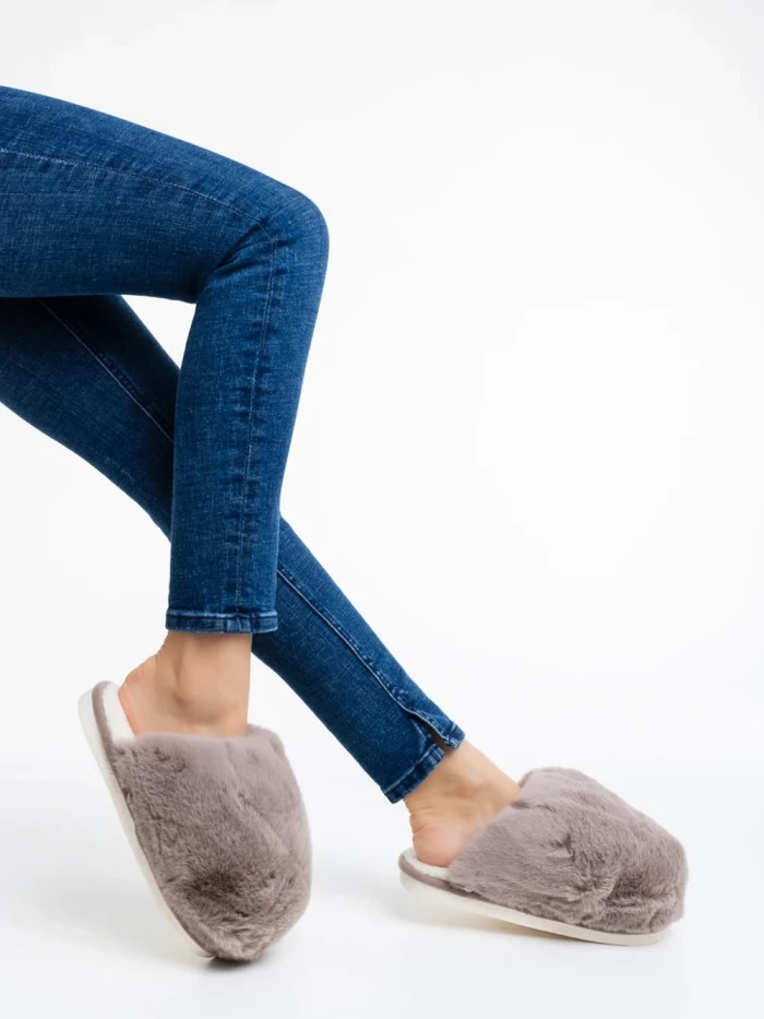 Papuci dama bej din blana sintetica Donisha